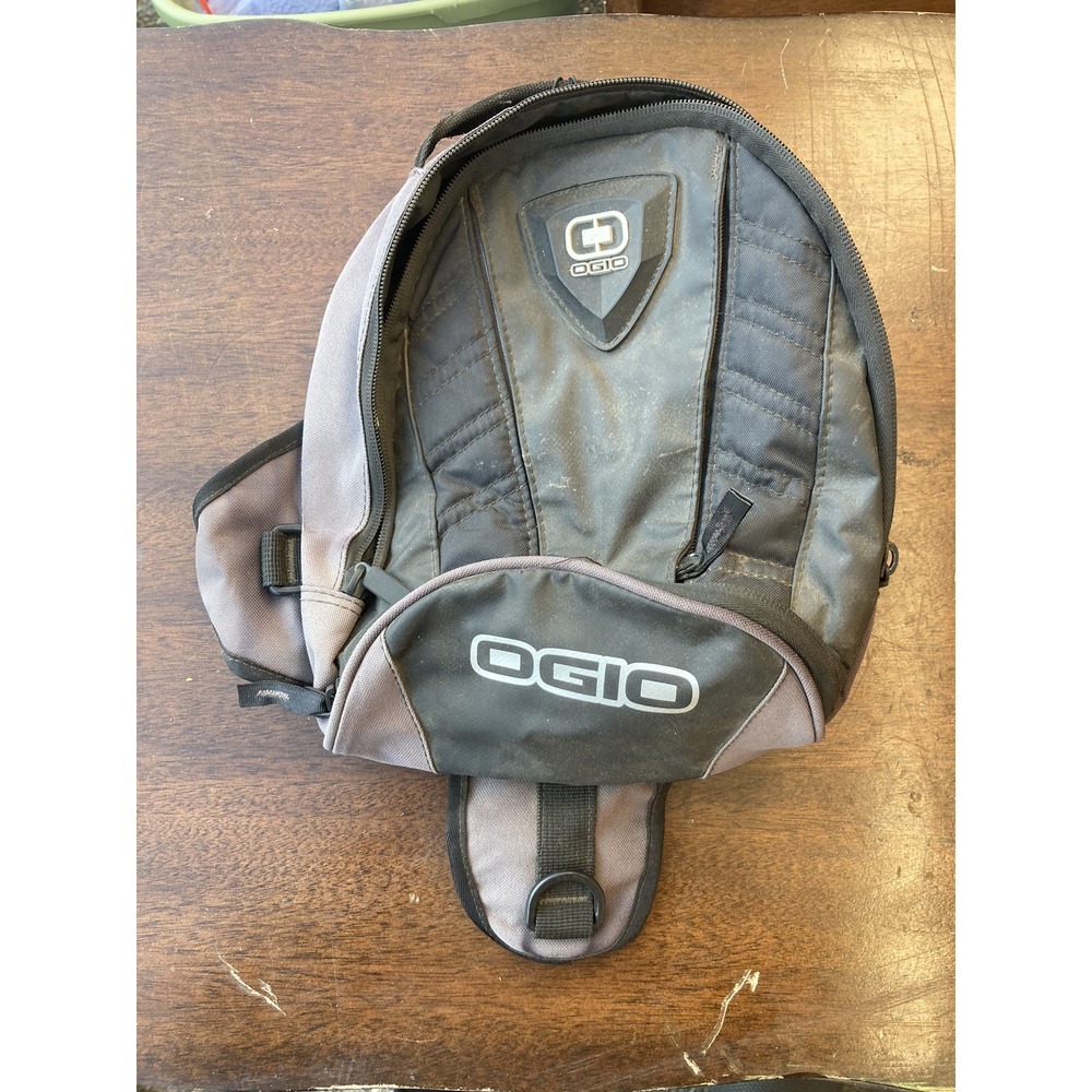 OGIO 2.0 Bike/motorcycle Small Traveling Case/Bag light Cracks On Rubber New